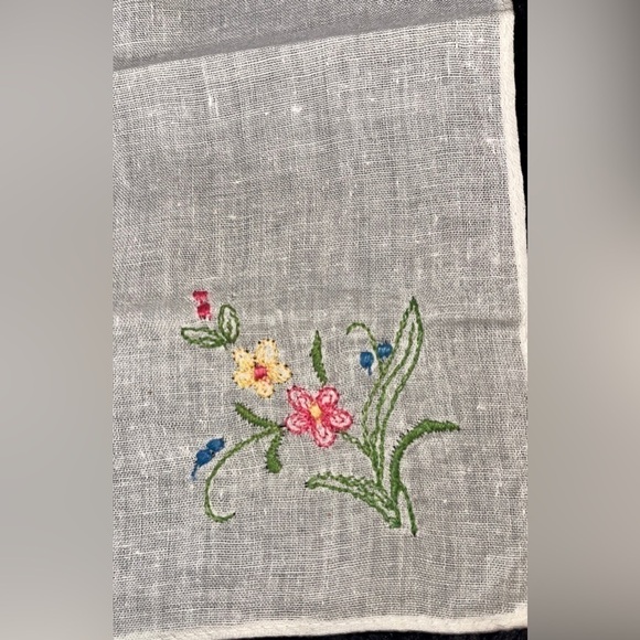 Euterpe Pardini Vintage Italian floral embroidery handkerchiefs NWT - Picture 4 of 11